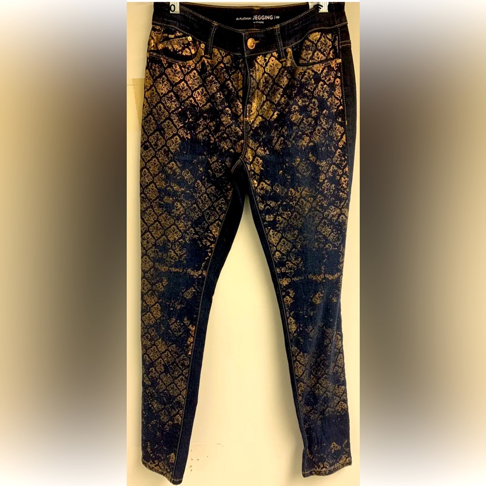 BRAND NEW CHICO’S PLATINUM JEGGING PULL ON JEANS SIZE 00 DARK BLUE GOLD METALLIC